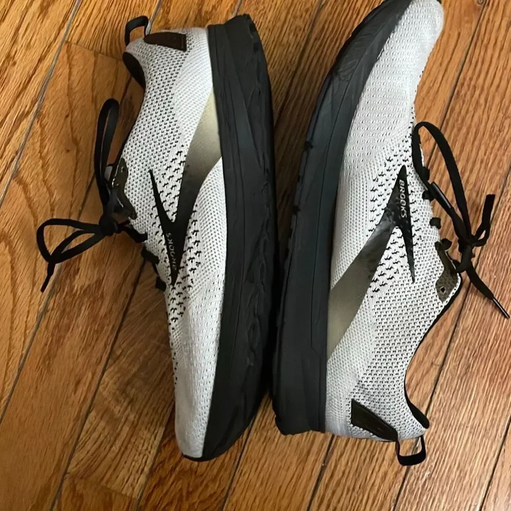 Brooks Revel 4 Running Shoes Womens Size 11 Sneakers Training Athletic preowned